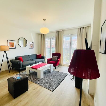 4 Llullat - City Center Apartment Priştine Dış mekan fotoğraf
