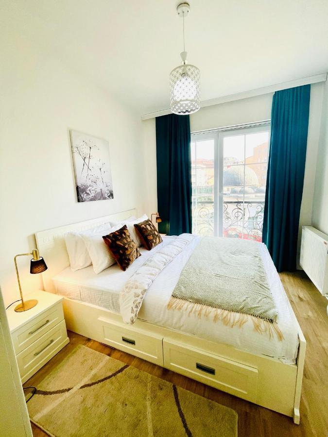 4 Llullat - City Center Apartment Priştine Dış mekan fotoğraf
