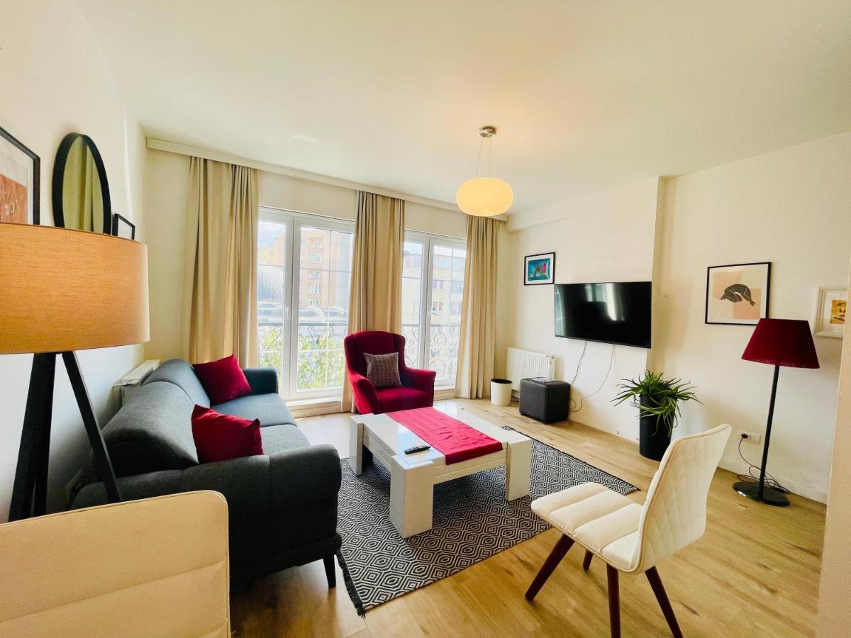 4 Llullat - City Center Apartment Priştine Dış mekan fotoğraf